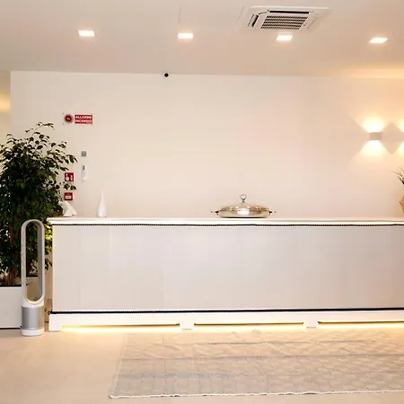 Calammare - Luxury With And Gym -