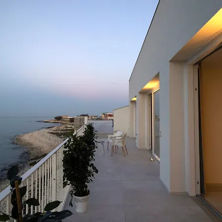 Calammare - Luxury With And Gym - Apartment