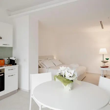 Apartment Calammare - Luxury With And Gym -