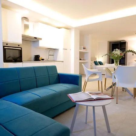 Calammare - Luxury With And Gym -